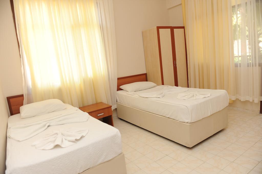 Holiday World Hotel Alanya Oda fotoğraf